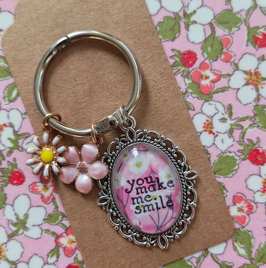 You make me smile Fob with Pink Flower and Daisy Charm