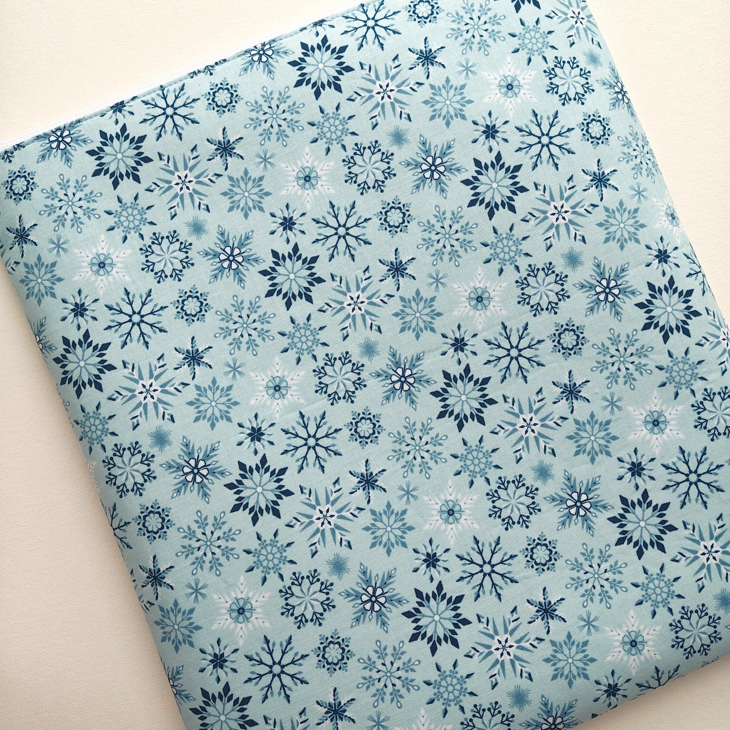 MADE TO ORDER "Winter House" Project Bag & Accessories