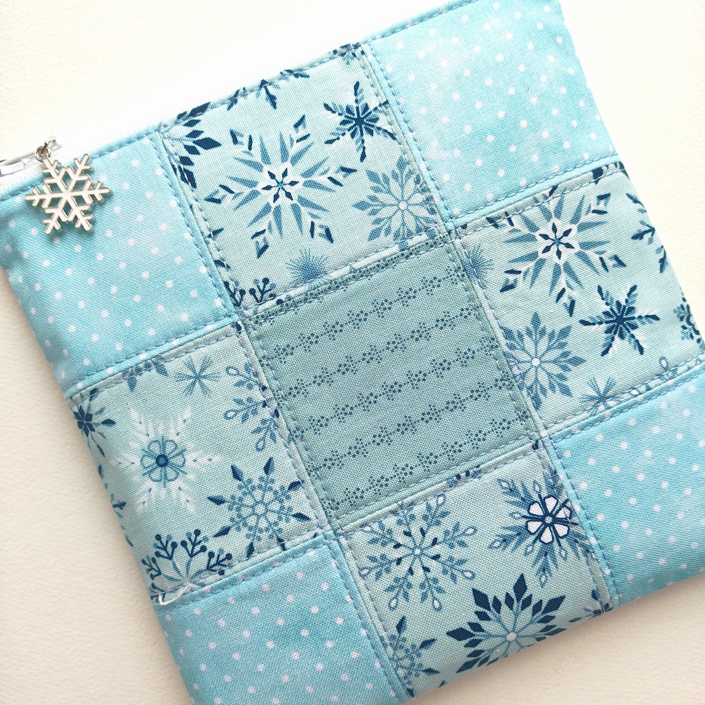 MADE TO ORDER "Winter House" Project Bag & Accessories