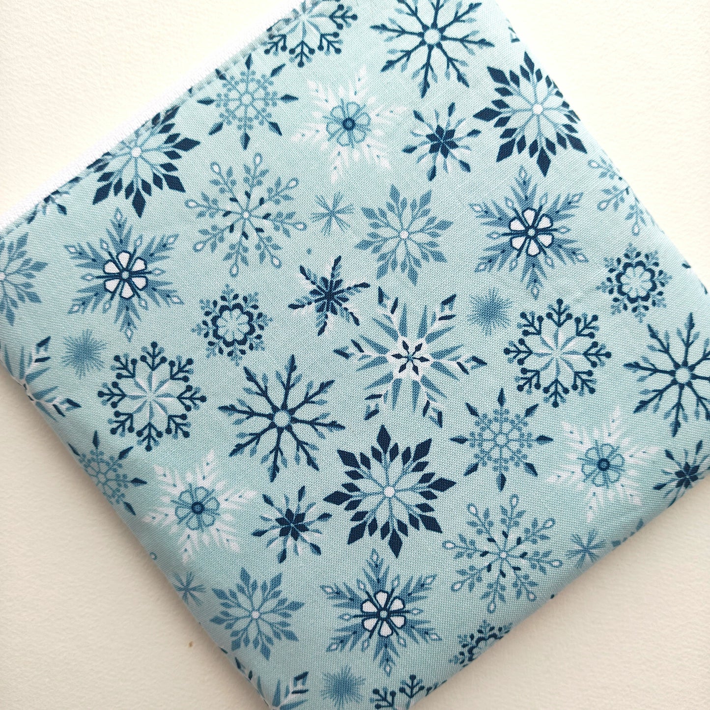 MADE TO ORDER "Winter House" Project Bag & Accessories