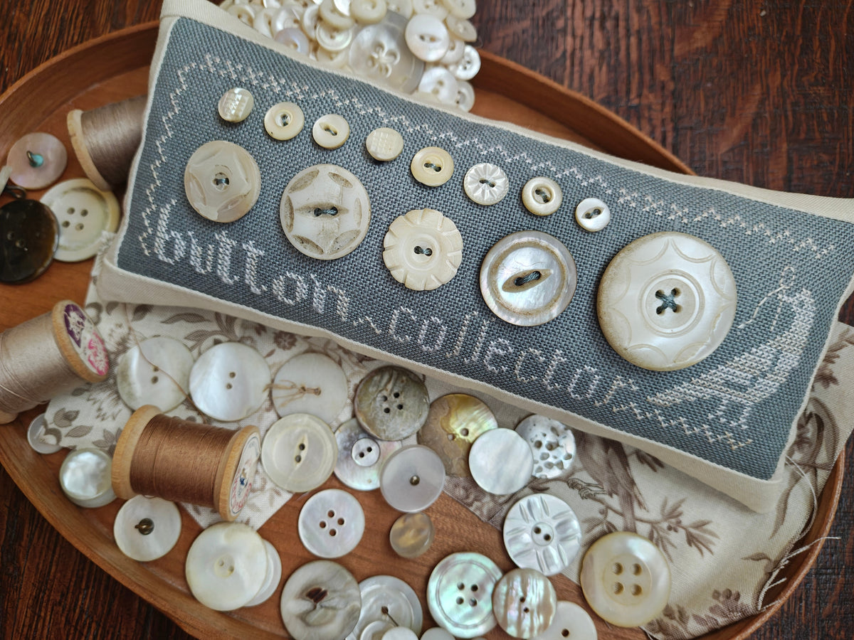 FREE CHART "Button Collector" by Jenni Stitching Simply