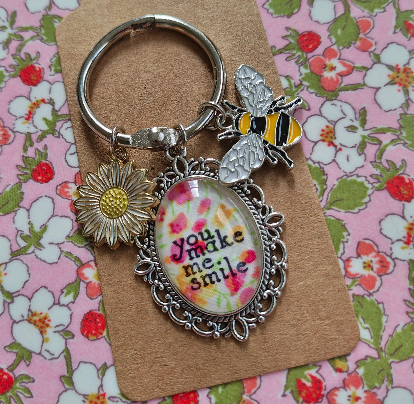 You make me smile Fob with Flower and Bee Charm