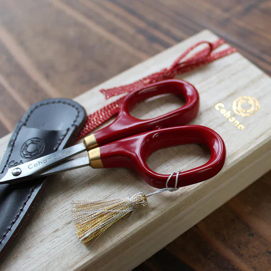 Cohana Fine Scissors with Gold Lacquer | VERMILION